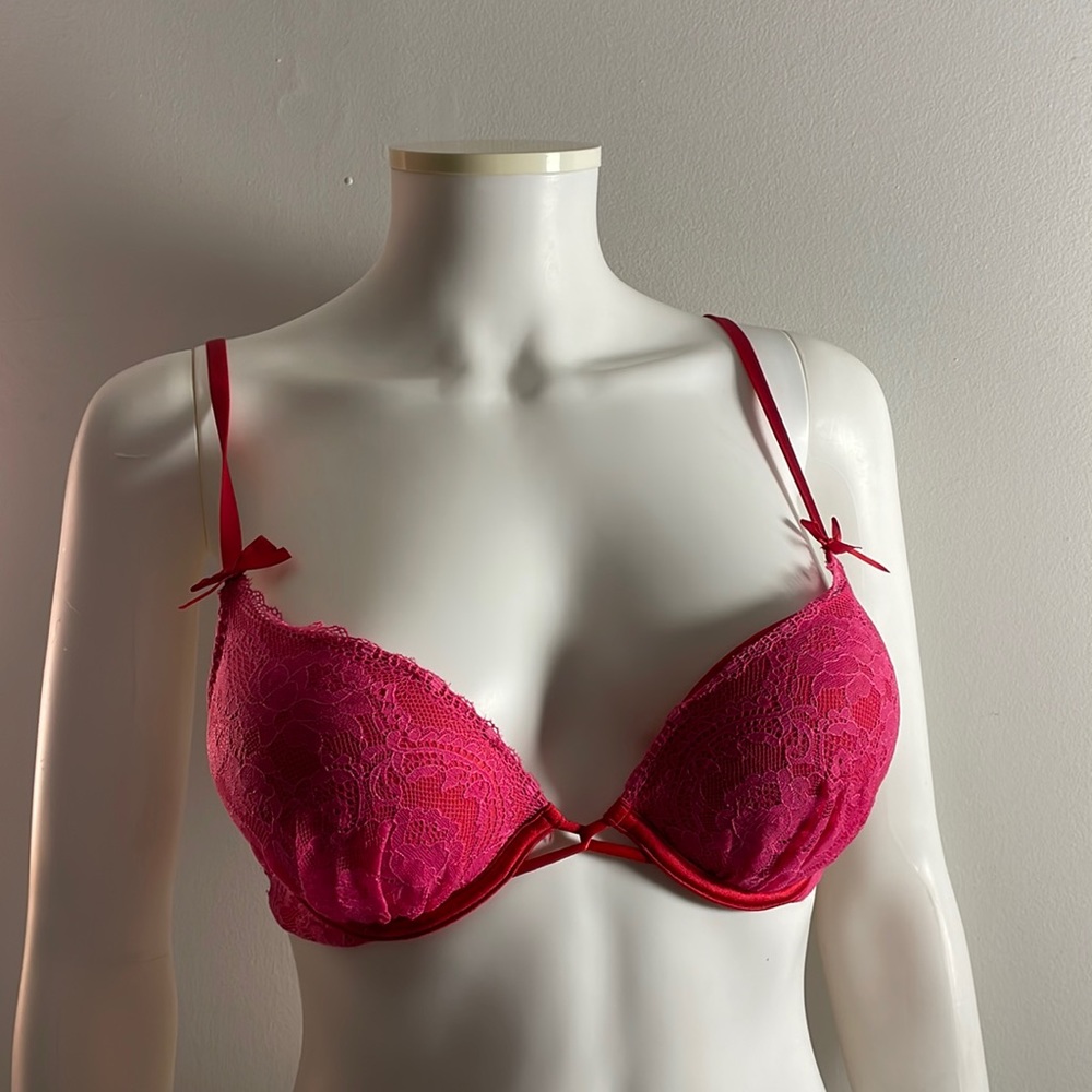 Victoria’s Secret Push Up Bra 32B